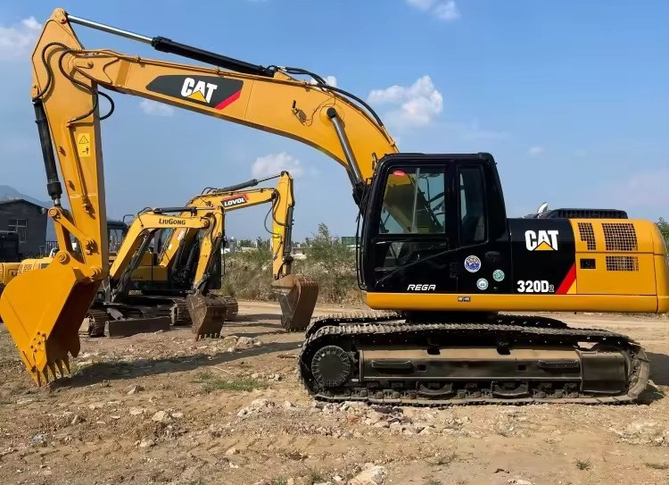 CATERPILLAR heavy Excavator CAT 320d Original US Used CAT 320d Excavator 20Tons Excavator CAT320C 320D 320d2 on sale - Excavadora de cadenas: foto 4 CATERPILLAR heavy Excavator CAT 320d Original US Used CAT 320d Excavator 20Tons Excavator CAT320C 320D 320d2 on sale - Excavadora de cadenas: foto 4