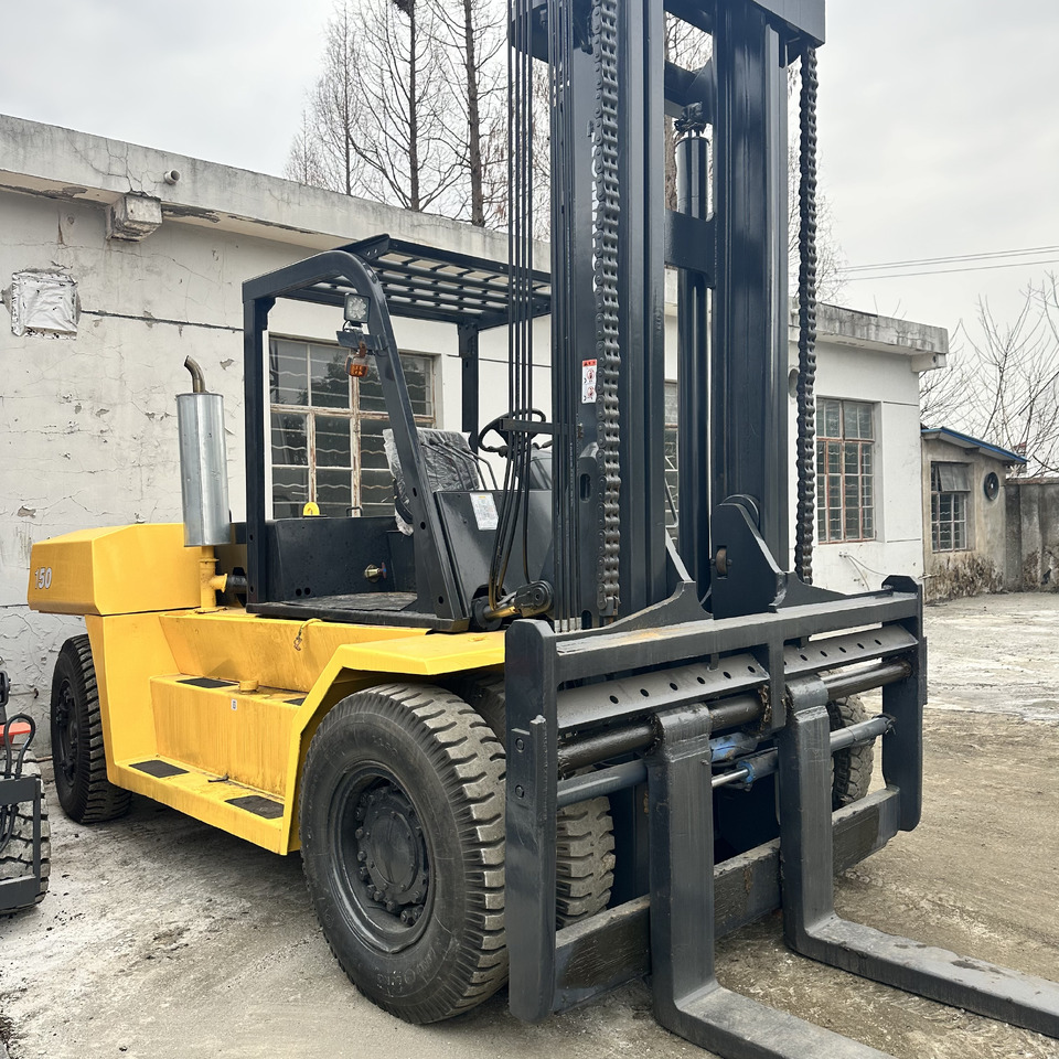 KOMATSU FD150 FD100 FD30 FD50 FD80 3Ton 5ton 8ton 10ton 15ton 16ton 20ton komatsu forklift - Carretilla elevadora diésel: foto 4 KOMATSU FD150 FD100 FD30 FD50 FD80 3Ton 5ton 8ton 10ton 15ton 16ton 20ton komatsu forklift - Carretilla elevadora diésel: foto 4