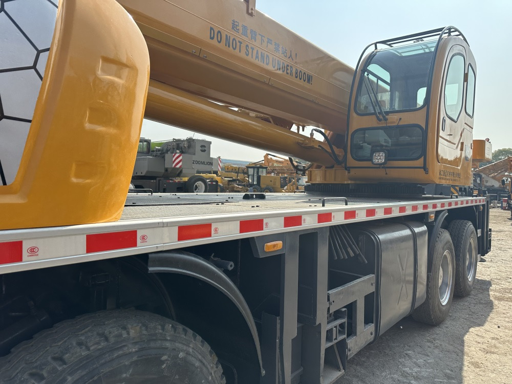 XCMG QY35K xct35l5 qy35k5c 35 ton truck crane - Autogrúa: foto 5 XCMG QY35K xct35l5 qy35k5c 35 ton truck crane - Autogrúa: foto 5