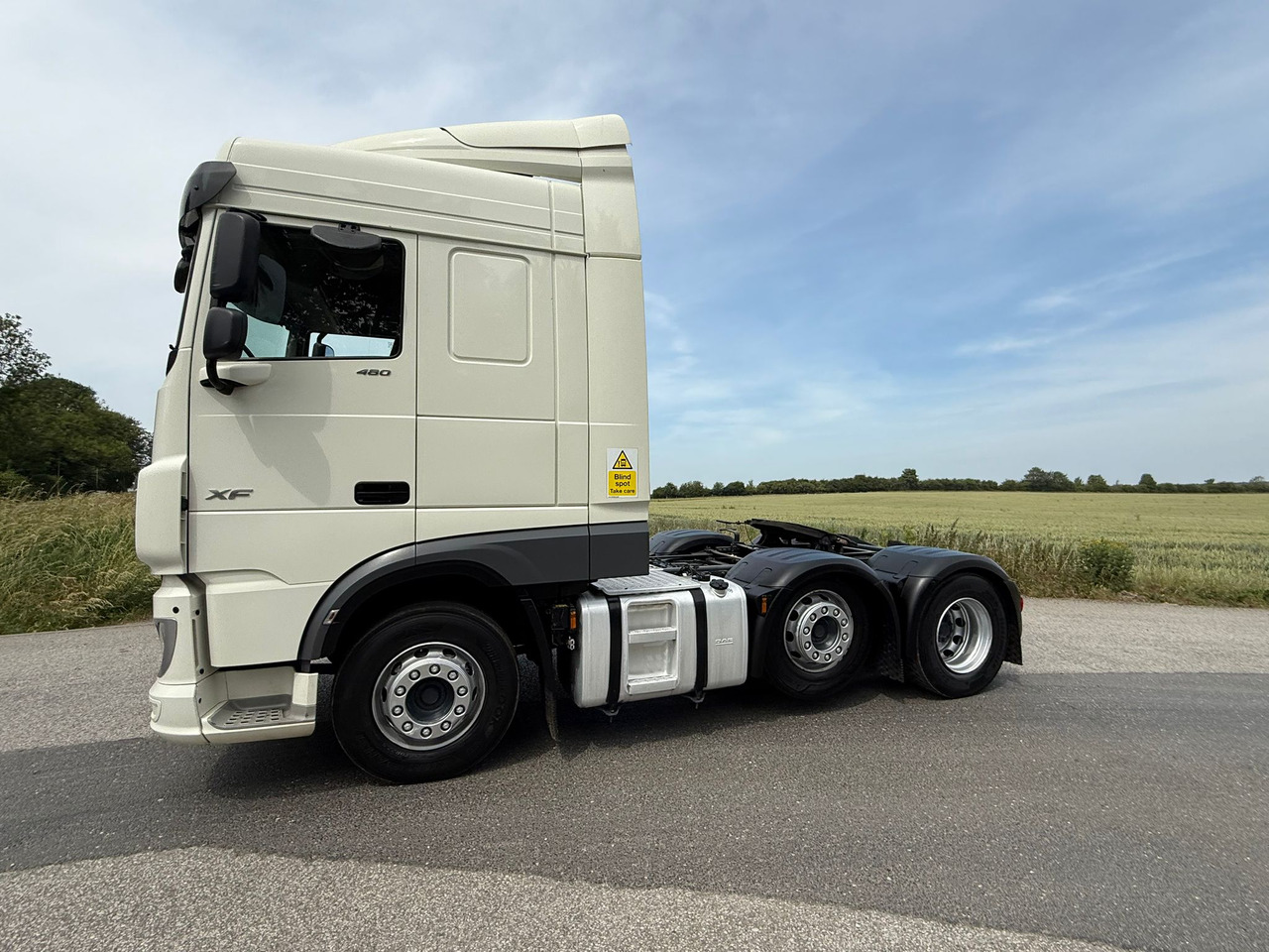 Leasing de DAF XF 105 480 RHD DAF XF 105 480 RHD: foto 9