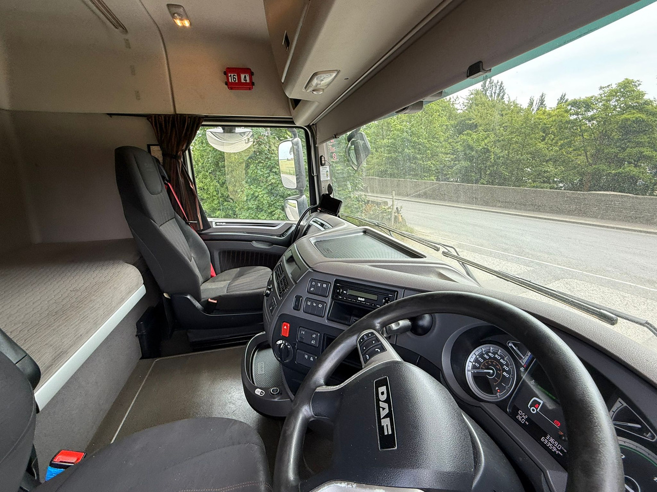 Leasing de DAF XF 105 480 RHD DAF XF 105 480 RHD: foto 22