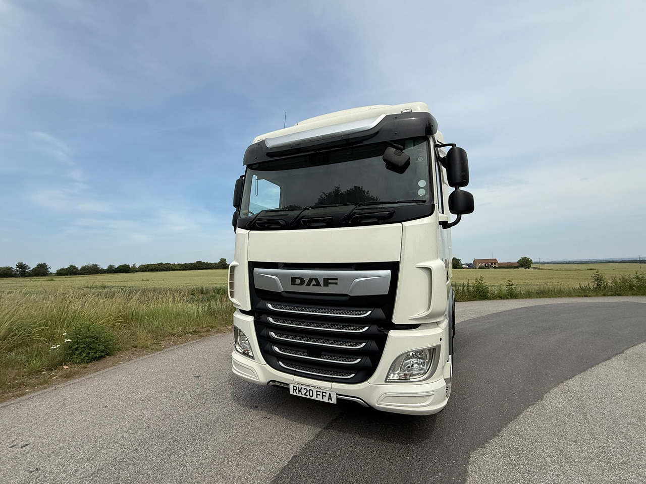 Leasing de DAF XF 105 480 RHD DAF XF 105 480 RHD: foto 15