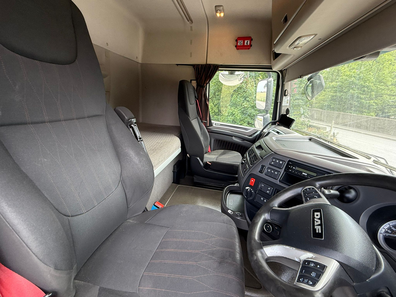 Leasing de DAF XF 105 480 RHD DAF XF 105 480 RHD: foto 19