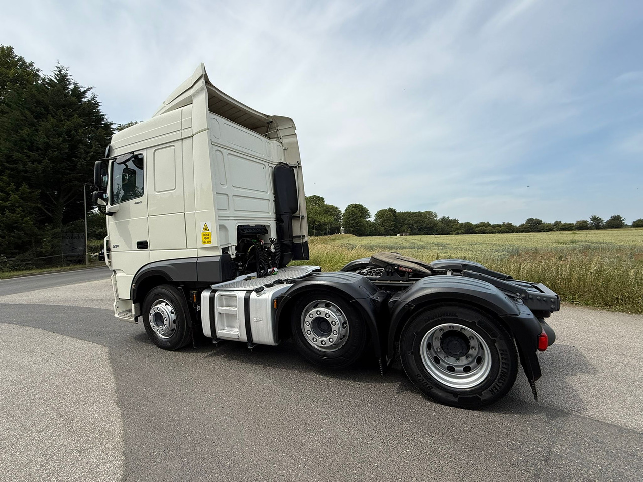 DAF XF 105 480 RHD - Cabeza tractora: foto 2 DAF XF 105 480 RHD - Cabeza tractora: foto 2