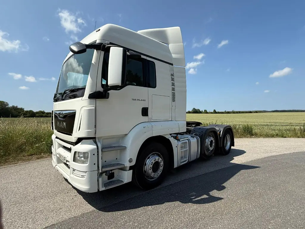 MAN TGS 26.440 6x2 (OUF) - Cabeza tractora: foto 4 MAN TGS 26.440 6x2 (OUF) - Cabeza tractora: foto 4