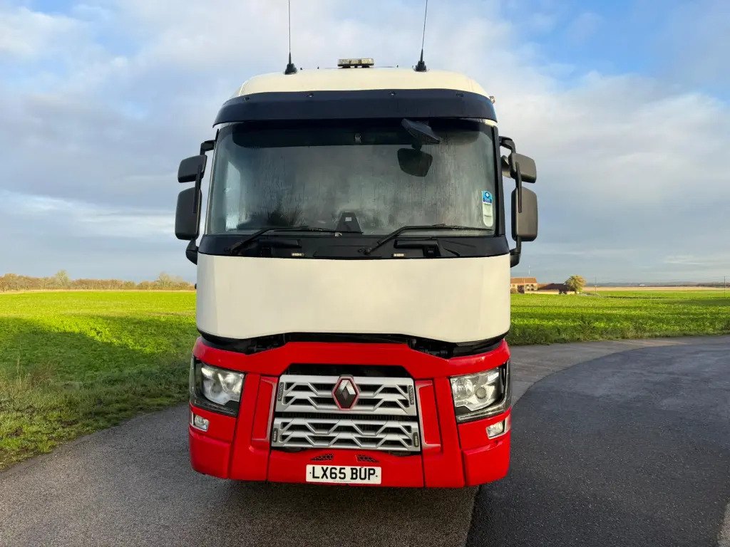 Renault T 460 6x2 - Hydraulics - RHD (BUP) - Cabeza tractora: foto 4 Renault T 460 6x2 - Hydraulics - RHD (BUP) - Cabeza tractora: foto 4