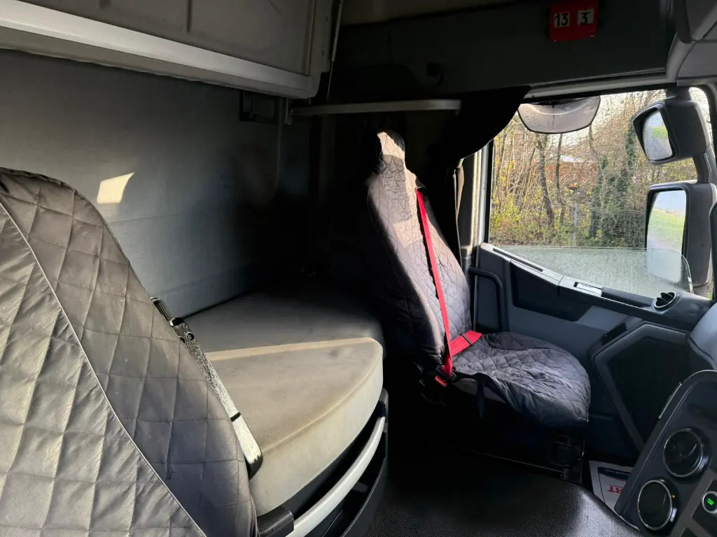 Leasing de  Renault T 460 6x2 - Hydraulics - RHD (BUP) Renault T 460 6x2 - Hydraulics - RHD (BUP): foto 13