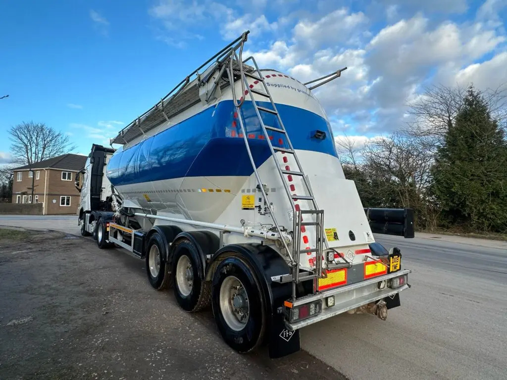 Feldbinder Powder Tanker - Semirremolque silo: foto 4 Feldbinder Powder Tanker - Semirremolque silo: foto 4