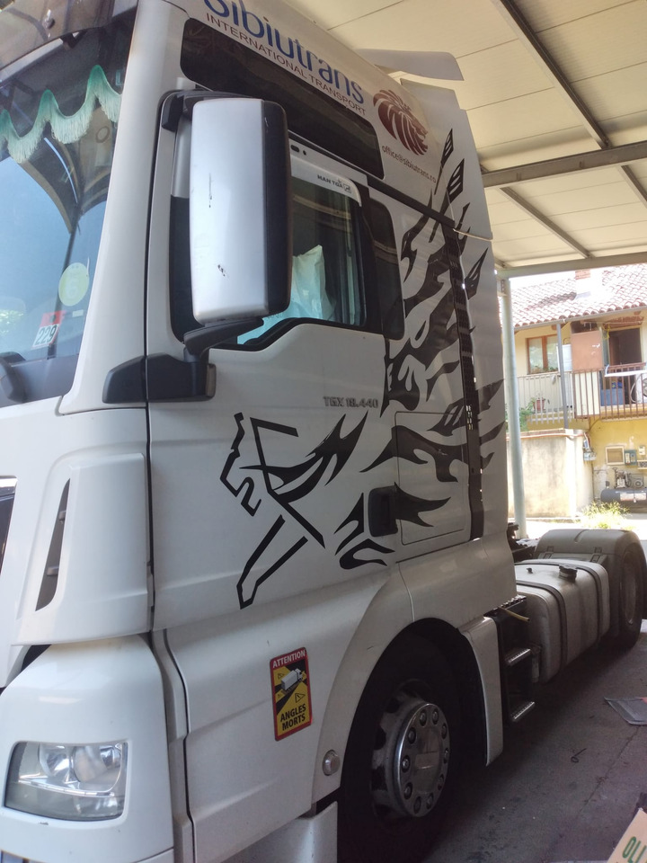 MAN TGX 18.440 - Cabeza tractora: foto 4 MAN TGX 18.440 - Cabeza tractora: foto 4