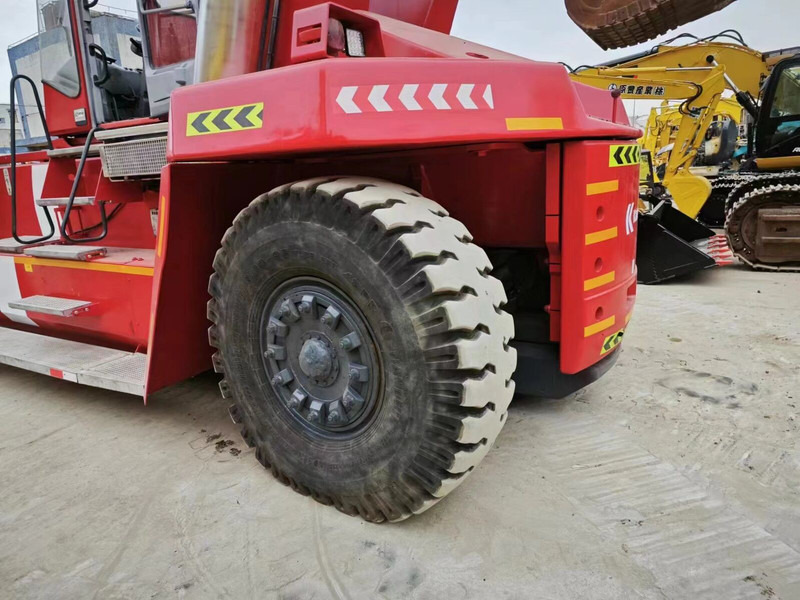 Kalmar DRF450 - Reach stacker: foto 4 Kalmar DRF450 - Reach stacker: foto 4