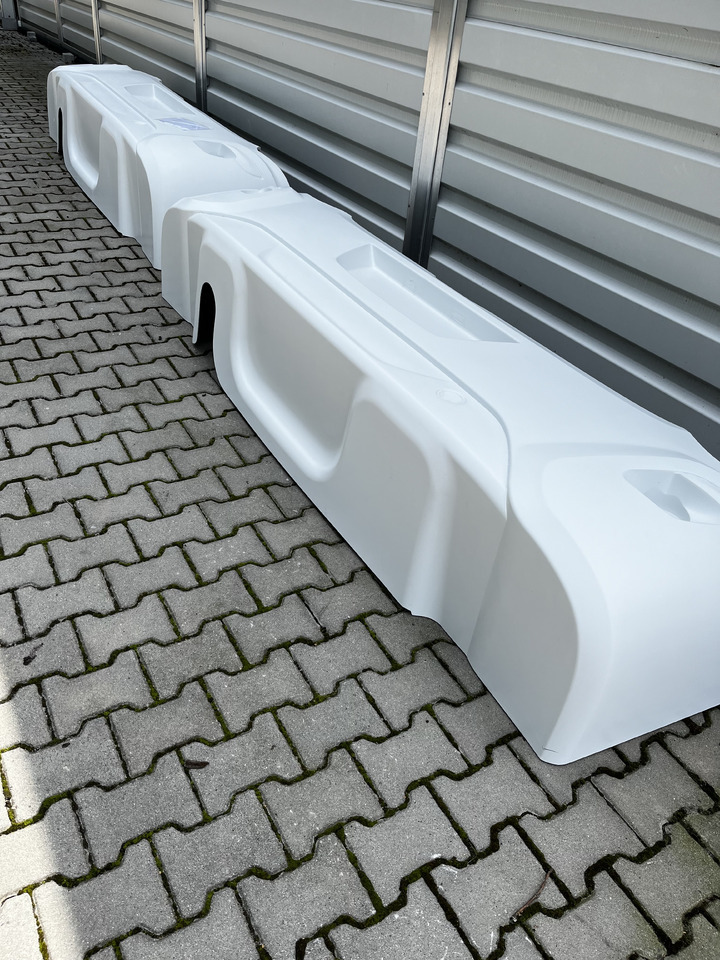 Zderzak tylny do AUTOBUSU VDL EURO 5 VDL FUTURA euro 5 - Parachoques para Autocar: foto 2 Zderzak tylny do AUTOBUSU VDL EURO 5 VDL FUTURA euro 5 - Parachoques para Autocar: foto 2