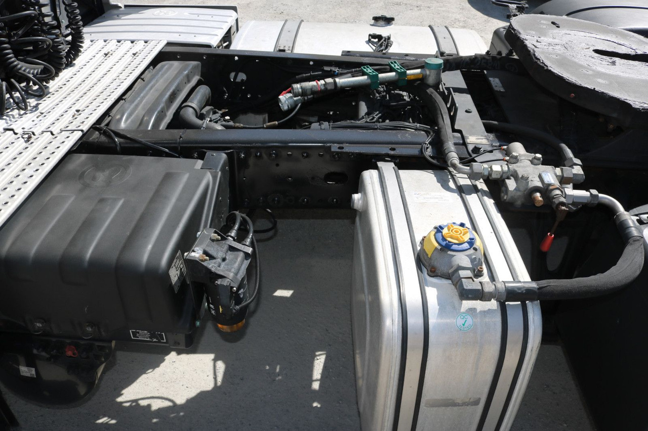 Cabeza tractora MAN TGX 18 500 XLX RETARDER KIPHYDRAULIK!!!: foto 15