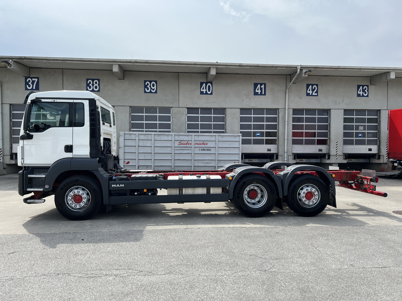 MAN TGS 26 510 Lenk-Liftachse | Retarder | Klima - Camión chasis: foto 4 MAN TGS 26 510 Lenk-Liftachse | Retarder | Klima - Camión chasis: foto 4