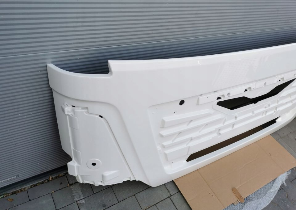 ATRAPA MASKA MAN TGX E6 RAL 9010 ORYGINAŁ - Capota para Camión: foto 2 ATRAPA MASKA MAN TGX E6 RAL 9010 ORYGINAŁ - Capota para Camión: foto 2