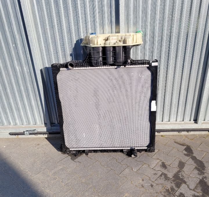 CHŁODNICA MAN TGS TGA RDZEN 85CM 81.06100-6838 NOWY ORYG. - Sistema de refrigeración para Camión: foto 1 CHŁODNICA MAN TGS TGA RDZEN 85CM 81.06100-6838 NOWY ORYG. - Sistema de refrigeración para Camión: foto 1