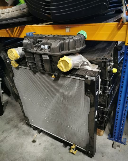 CHŁODNICA WODY MAN TGS NEW MODEL 81.06100-6917 - Radiador para Camión: foto 1 CHŁODNICA WODY MAN TGS NEW MODEL 81.06100-6917 - Radiador para Camión: foto 1