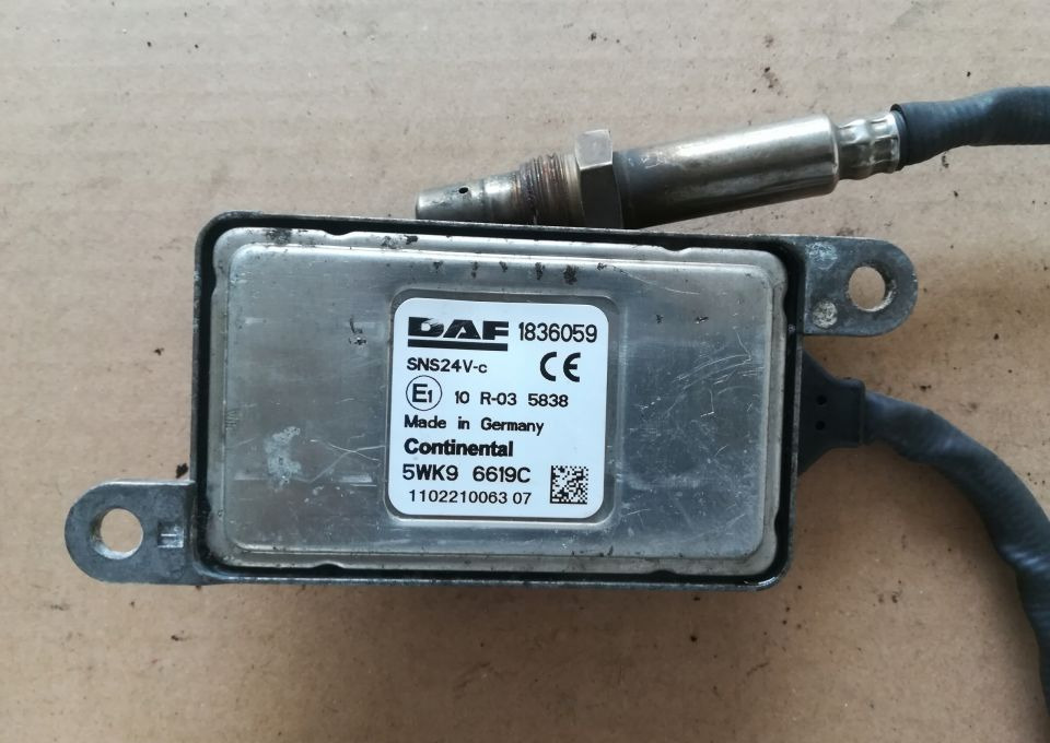 CZUJNIK NOX DAF 1836059 - Sensor: foto 1 CZUJNIK NOX DAF 1836059 - Sensor: foto 1