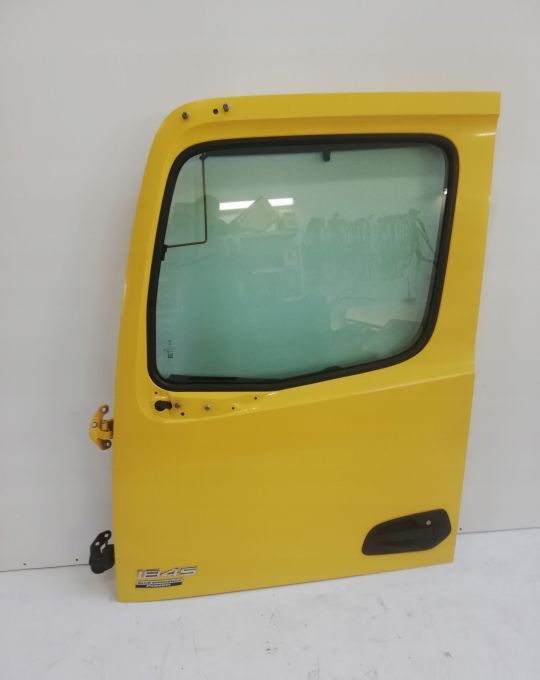 DRZWI MERCEDES ACTROS MP4 LEWE - Puerta y piezas para Camión: foto 1 DRZWI MERCEDES ACTROS MP4 LEWE - Puerta y piezas para Camión: foto 1