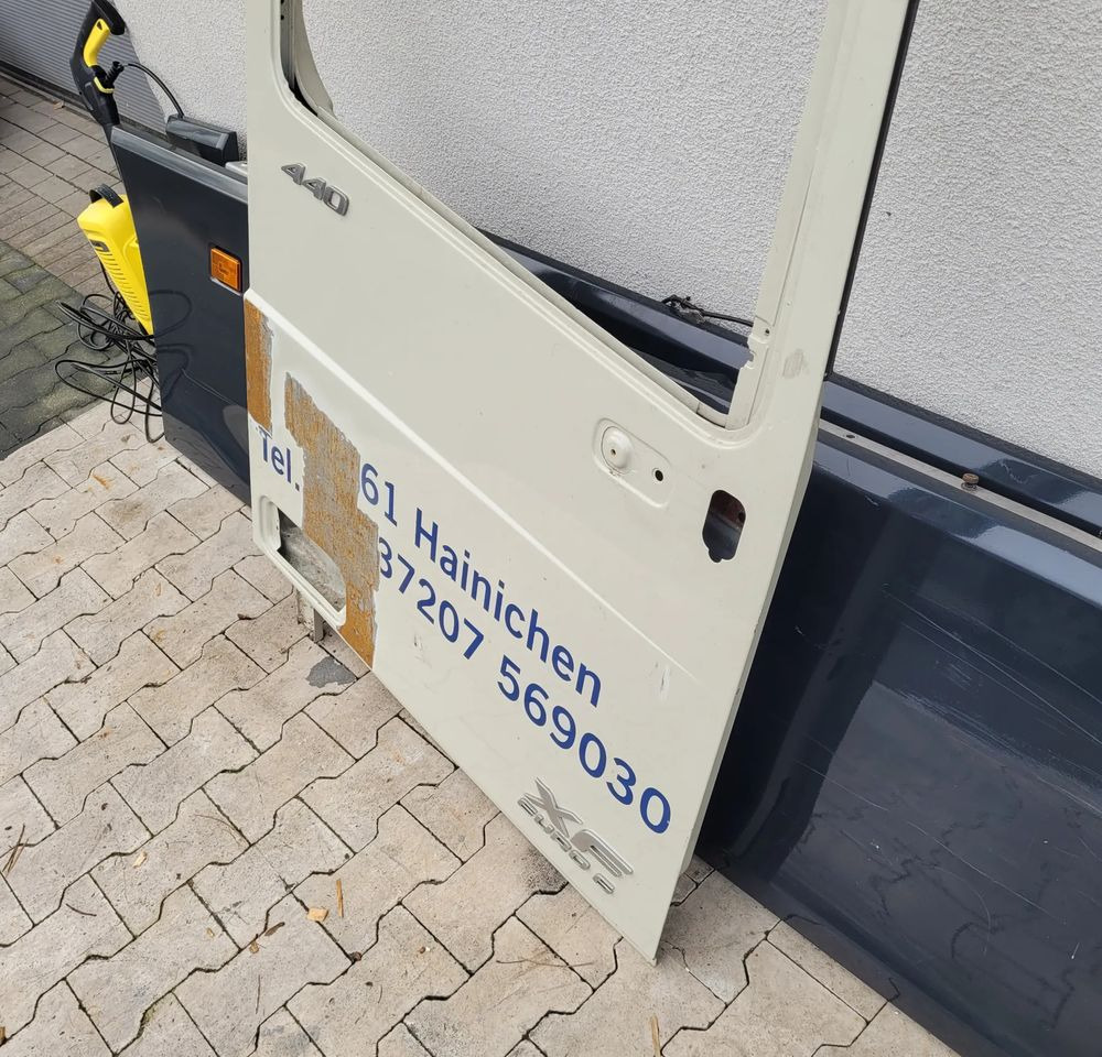 DRZWI PRAWE DAF XF 106 - Puerta y piezas para Camión: foto 2 DRZWI PRAWE DAF XF 106 - Puerta y piezas para Camión: foto 2