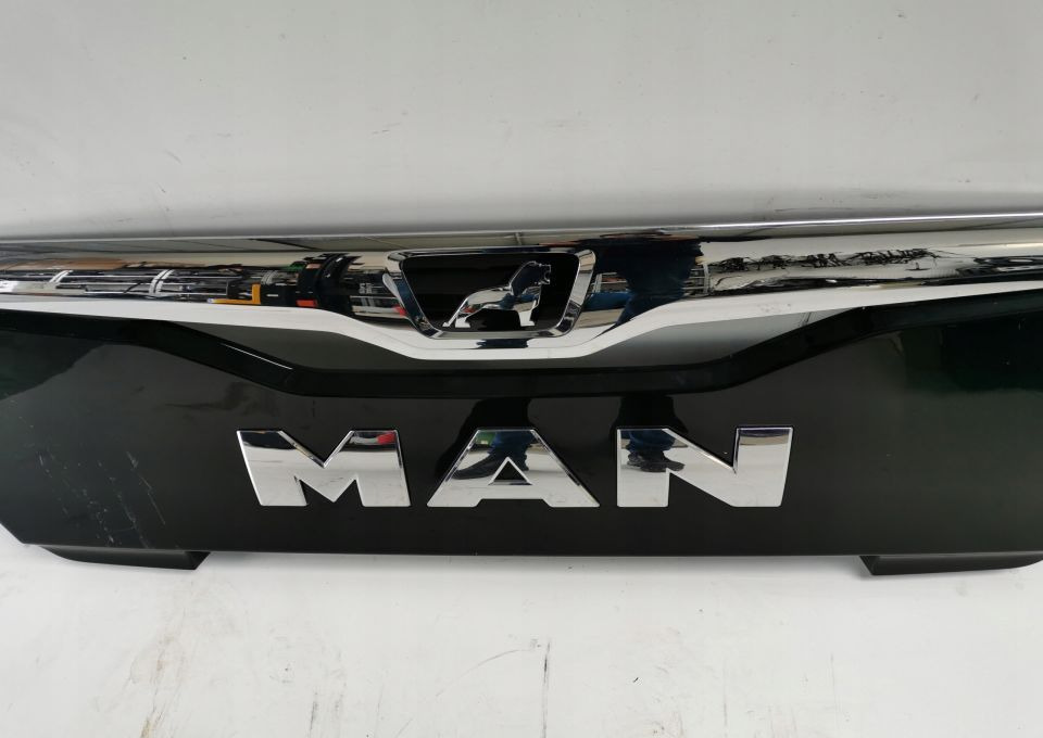 GRILL ATRAPA MAN TGX E6 lift - Capota para Camión: foto 2 GRILL ATRAPA MAN TGX E6 lift - Capota para Camión: foto 2