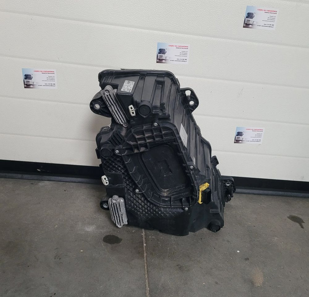 LAMPA LED LH VOLVO FH5 ORYGINAŁ 24056511 CHWALIM116 - Luz/ Iluminación para Camión: foto 3 LAMPA LED LH VOLVO FH5 ORYGINAŁ 24056511 CHWALIM116 - Luz/ Iluminación para Camión: foto 3