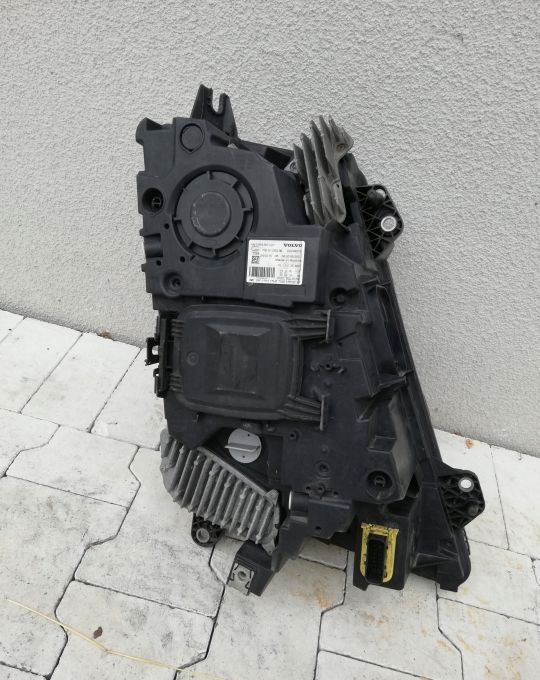 LAMPA VOLVO FH4 FH 4 FM LH ORYGINAŁ - Faro delantero para Camión: foto 3 LAMPA VOLVO FH4 FH 4 FM LH ORYGINAŁ - Faro delantero para Camión: foto 3