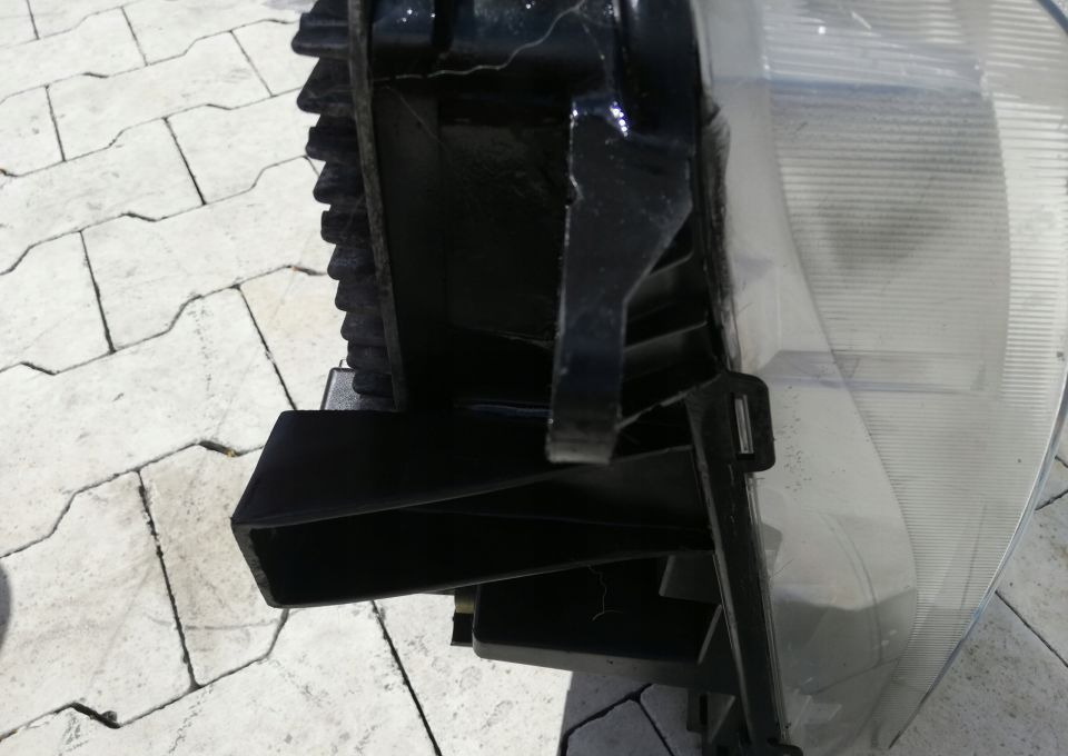 LAMPA VOLVO FH4 FH 4 FM RH ORYGINAŁ - Faro delantero para Camión: foto 4 LAMPA VOLVO FH4 FH 4 FM RH ORYGINAŁ - Faro delantero para Camión: foto 4