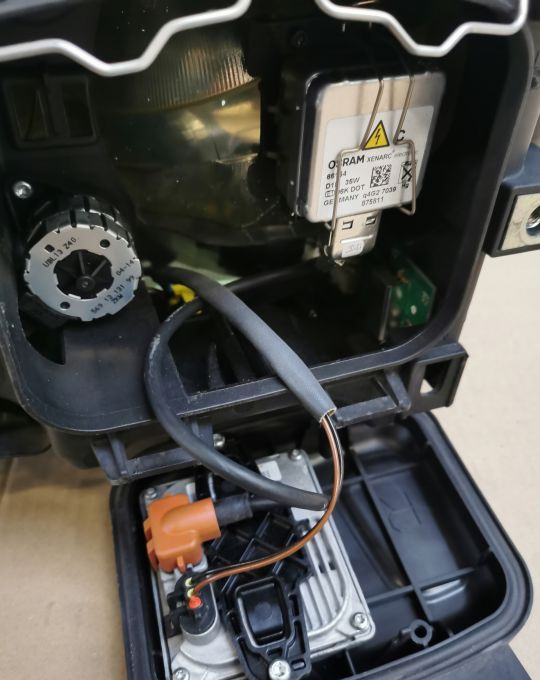 LAMPA XENON MAN TGX TGS RH.ORYGINAŁ LIFT MOCNY LED - Faro delantero para Camión: foto 5 LAMPA XENON MAN TGX TGS RH.ORYGINAŁ LIFT MOCNY LED - Faro delantero para Camión: foto 5