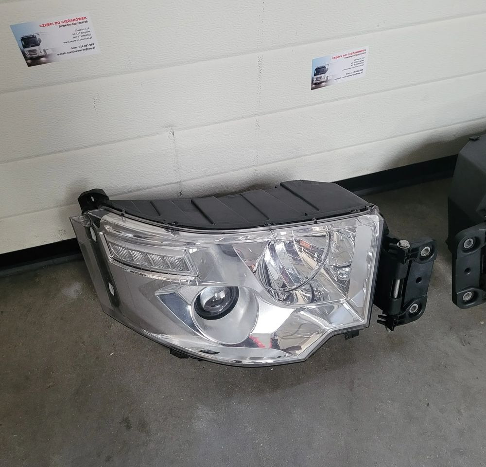 LAMPA XENON RENAULT RANGE T PRAWA LEWA - Luz/ Iluminación para Camión: foto 2 LAMPA XENON RENAULT RANGE T PRAWA LEWA - Luz/ Iluminación para Camión: foto 2