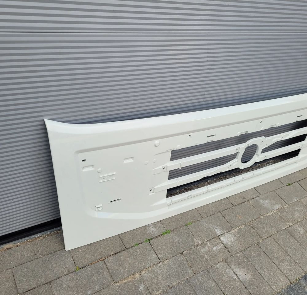 MASKA ATRAPA VOLVO FMX ORYGINAŁ 82257549 CHWALIM116 - Capota para Camión: foto 2 MASKA ATRAPA VOLVO FMX ORYGINAŁ 82257549 CHWALIM116 - Capota para Camión: foto 2