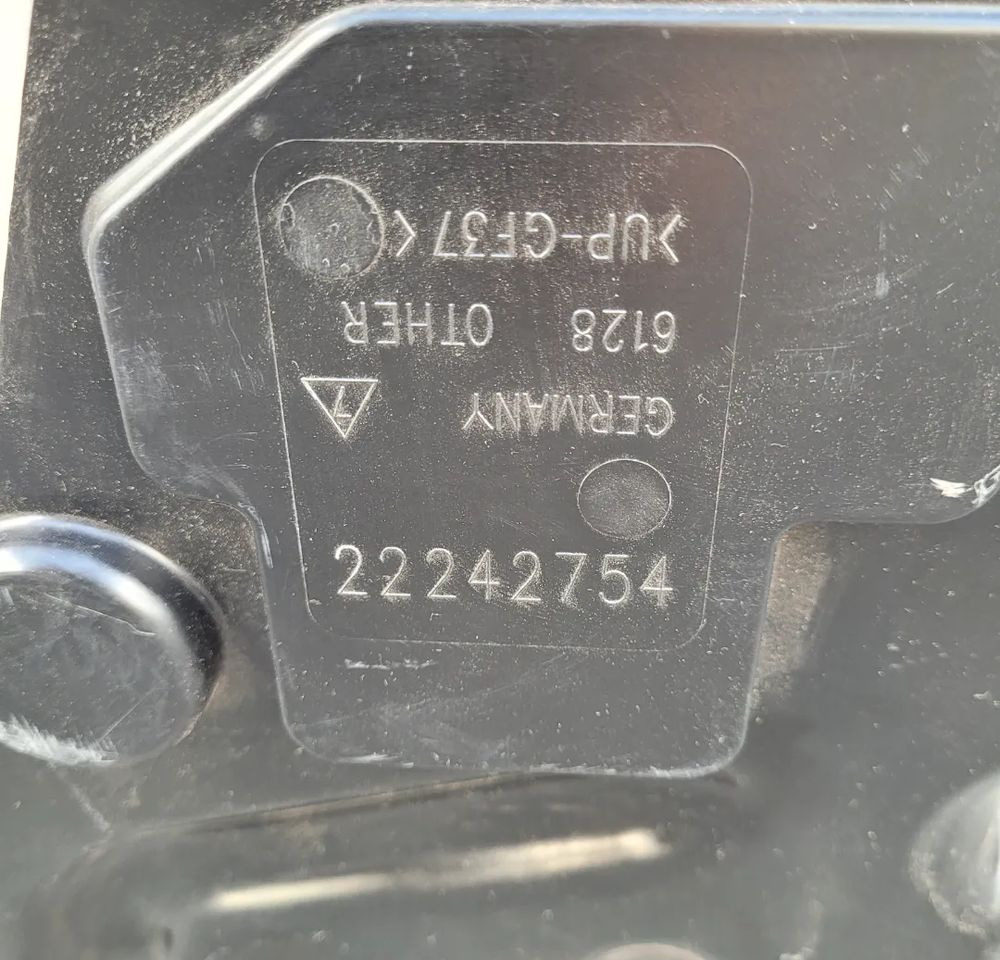 MISKA OLEJOWA RENAULT RANGE T 22242776 - Motor para Camión: foto 5 MISKA OLEJOWA RENAULT RANGE T 22242776 - Motor para Camión: foto 5