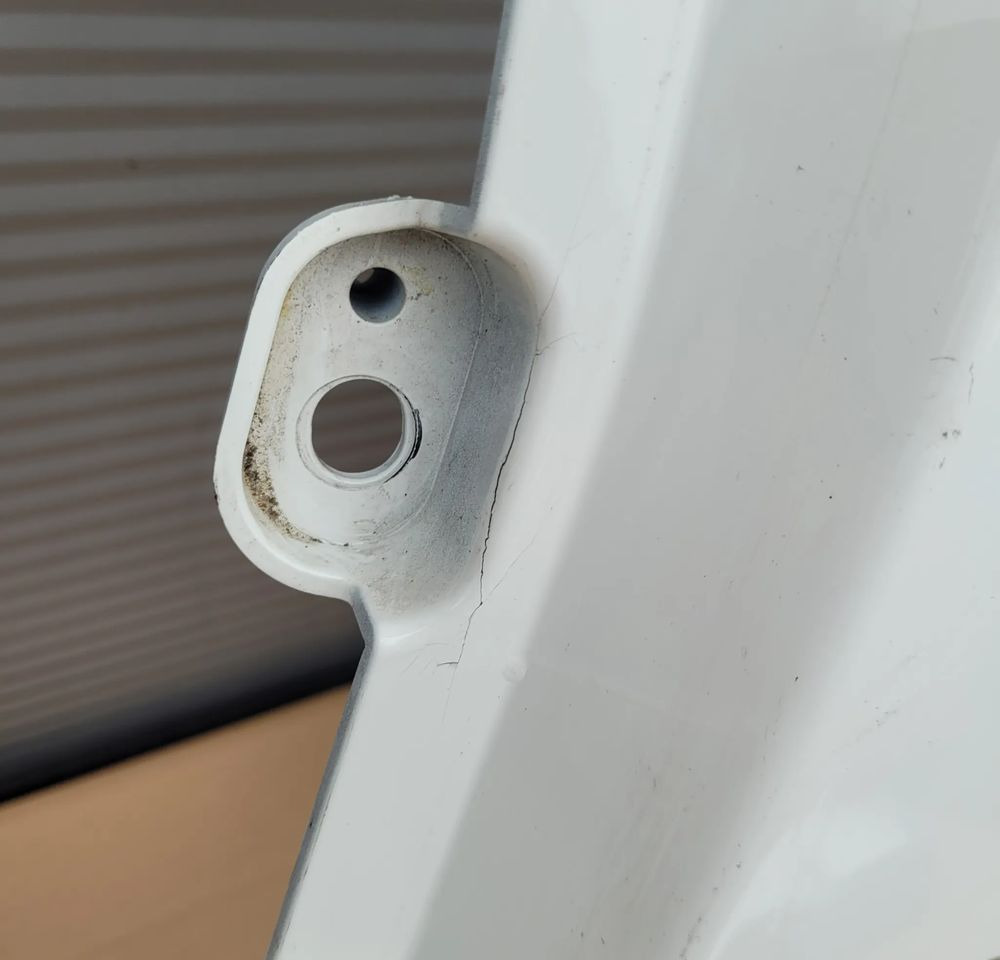 POSZYCIE ZDERZAK VOLVO FH5 ORYGINAŁ LH 23526433 CHWALIM116 - Parachoques para Camión: foto 2 POSZYCIE ZDERZAK VOLVO FH5 ORYGINAŁ LH 23526433 CHWALIM116 - Parachoques para Camión: foto 2