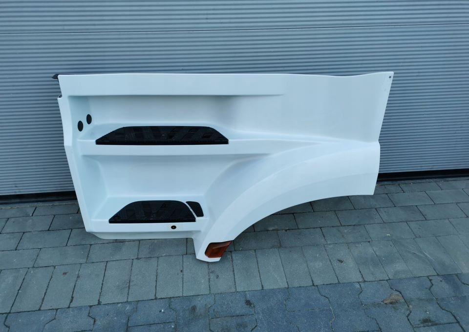 STOPNICA WŁAZ MERCEDES ACTROS MP4 A9606664103 - Peldaño: foto 1 STOPNICA WŁAZ MERCEDES ACTROS MP4 A9606664103 - Peldaño: foto 1
