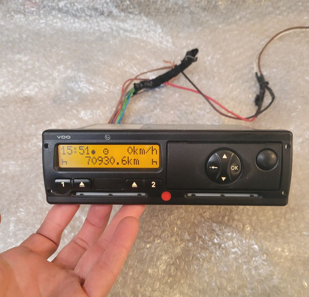 TACHOGRAF MERCEDES ACTROS A0024463633 R.2.1 - Tacógrafo para Camión: foto 1 TACHOGRAF MERCEDES ACTROS A0024463633 R.2.1 - Tacógrafo para Camión: foto 1