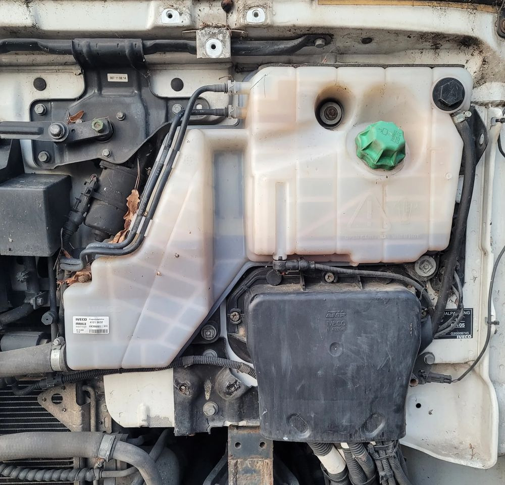 ZBIORNICZEK PŁYNU IVECO 41215632 ORYGINAŁ CHWALIM116 - Depósito de expansión para Camión: foto 1 ZBIORNICZEK PŁYNU IVECO 41215632 ORYGINAŁ CHWALIM116 - Depósito de expansión para Camión: foto 1