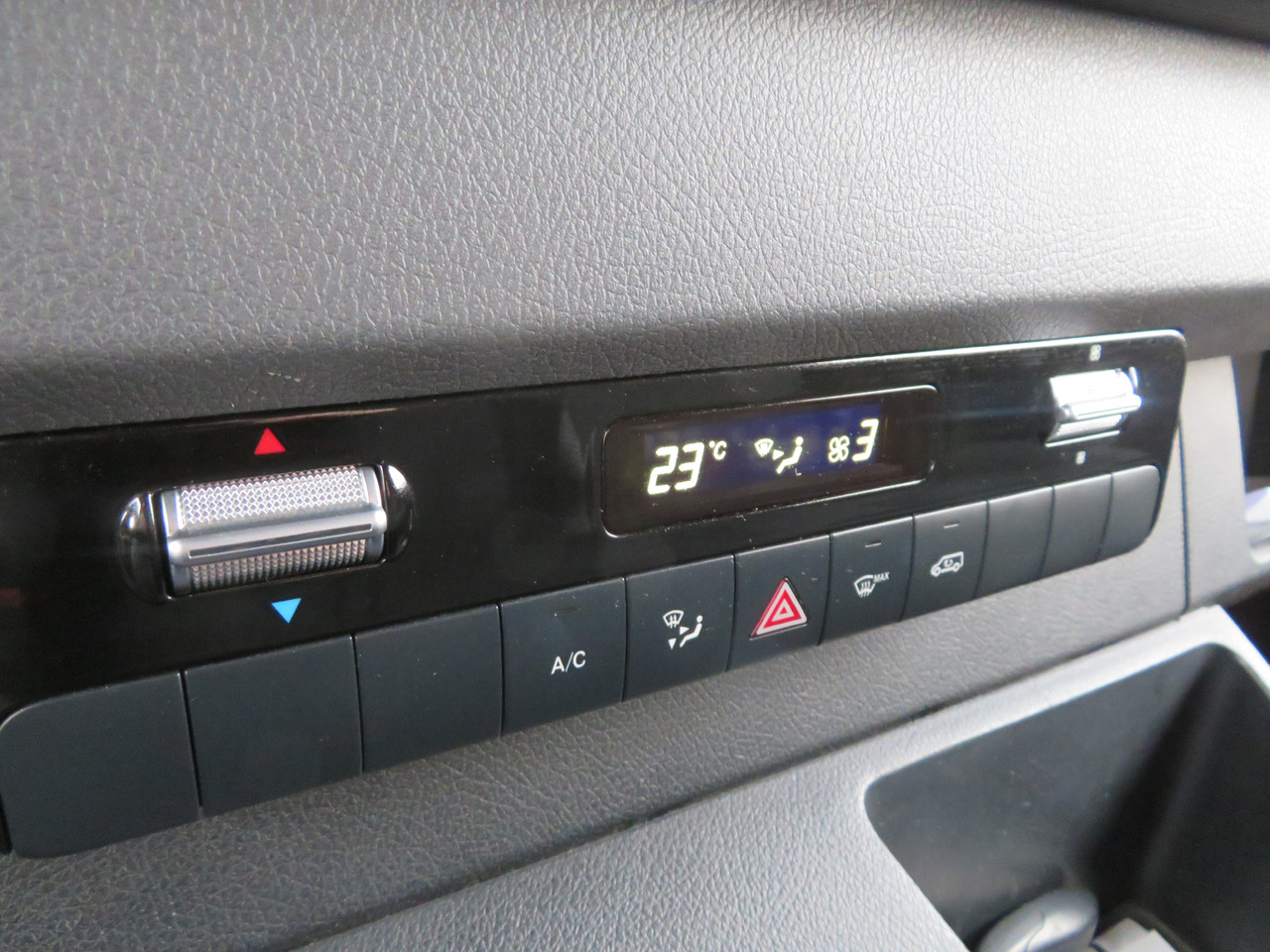 Furgoneta pequeña Mercedes-Benz Sprinter 311CDi: foto 12