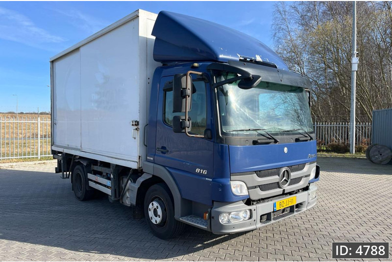 Mercedes-Benz Atego 816 Day Cab, Euro 5, BDF / EPS automatic / standklima / Hydraulic system - Camión portacontenedore/ Intercambiable: foto 4 Mercedes-Benz Atego 816 Day Cab, Euro 5, BDF / EPS automatic / standklima / Hydraulic system - Camión portacontenedore/ Intercambiable: foto 4