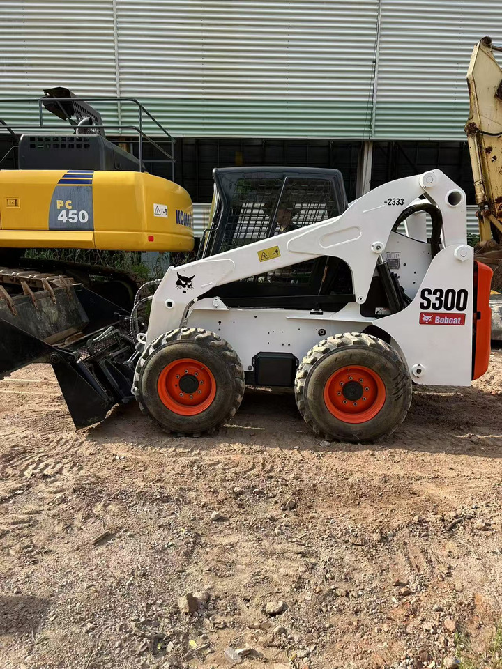 BOBCAT BOBCAT Skid Steer Loader S300 - Minicargadora: foto 5 BOBCAT BOBCAT Skid Steer Loader S300 - Minicargadora: foto 5