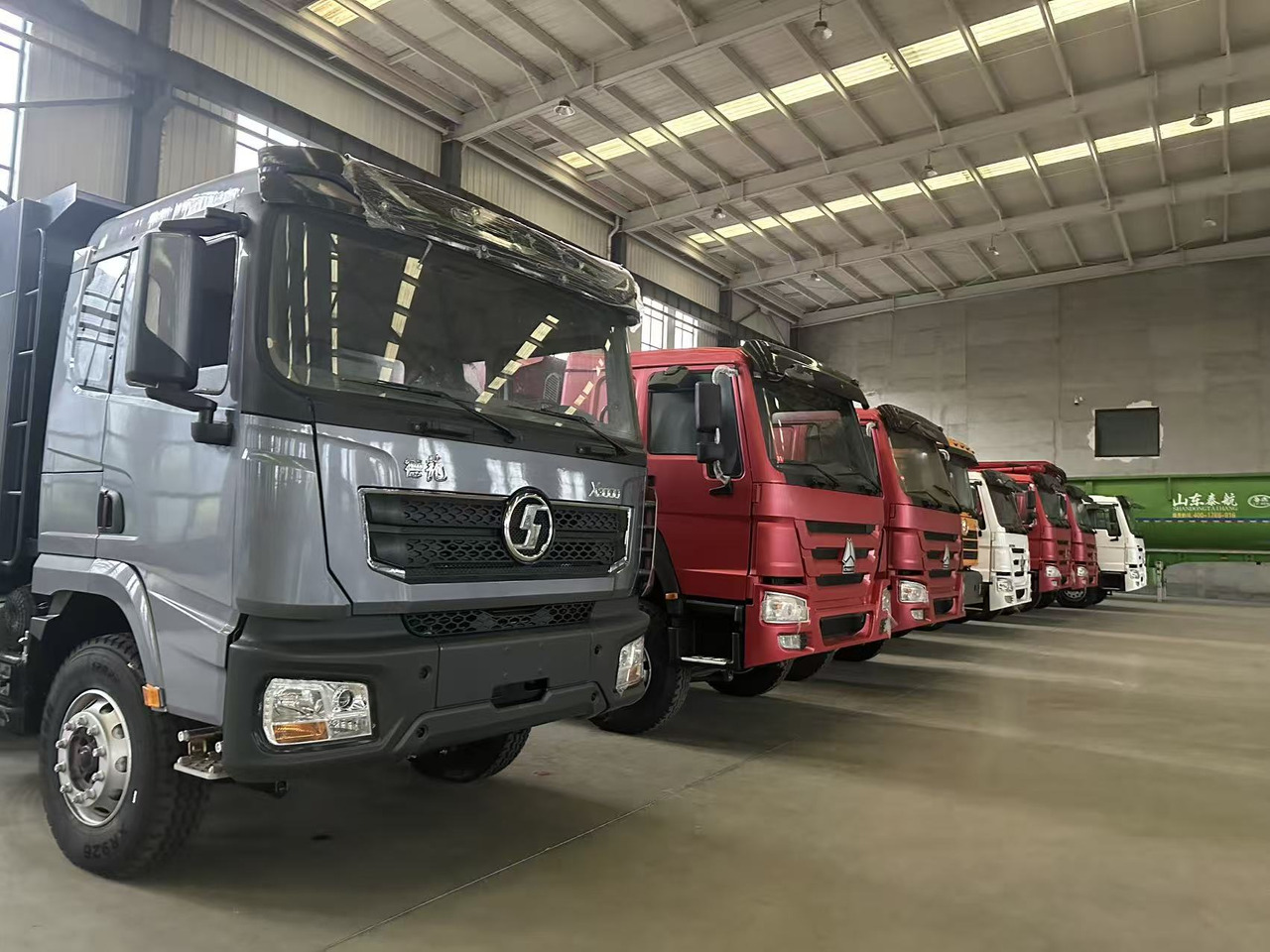 SHACMAN X3000 Dump Truck 6✖4 - Cabeza tractora: foto 5 SHACMAN X3000 Dump Truck 6✖4 - Cabeza tractora: foto 5