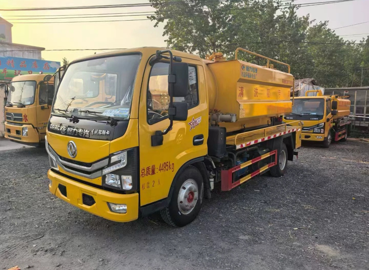 DongFeng Small Sewage Truck - Limpieza de alcantarillado: foto 1 DongFeng Small Sewage Truck - Limpieza de alcantarillado: foto 1