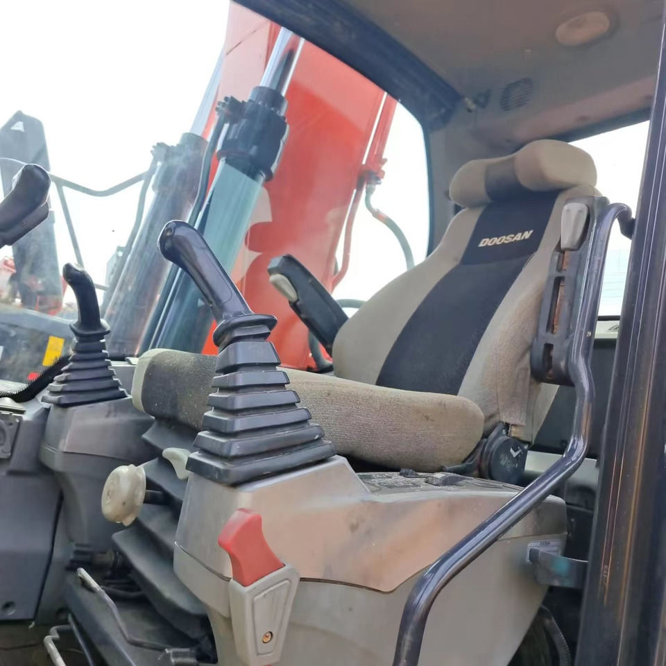 Doosan DX 140 Excavator Click for Discount - Excavadora: foto 2 Doosan DX 140 Excavator Click for Discount - Excavadora: foto 2