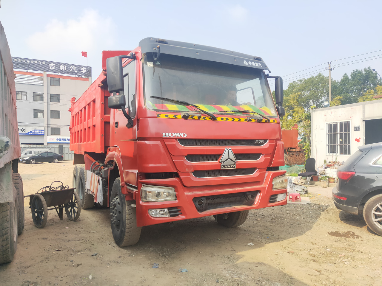HOWO 375 Dump Truck - Camión volquete: foto 3 HOWO 375 Dump Truck - Camión volquete: foto 3