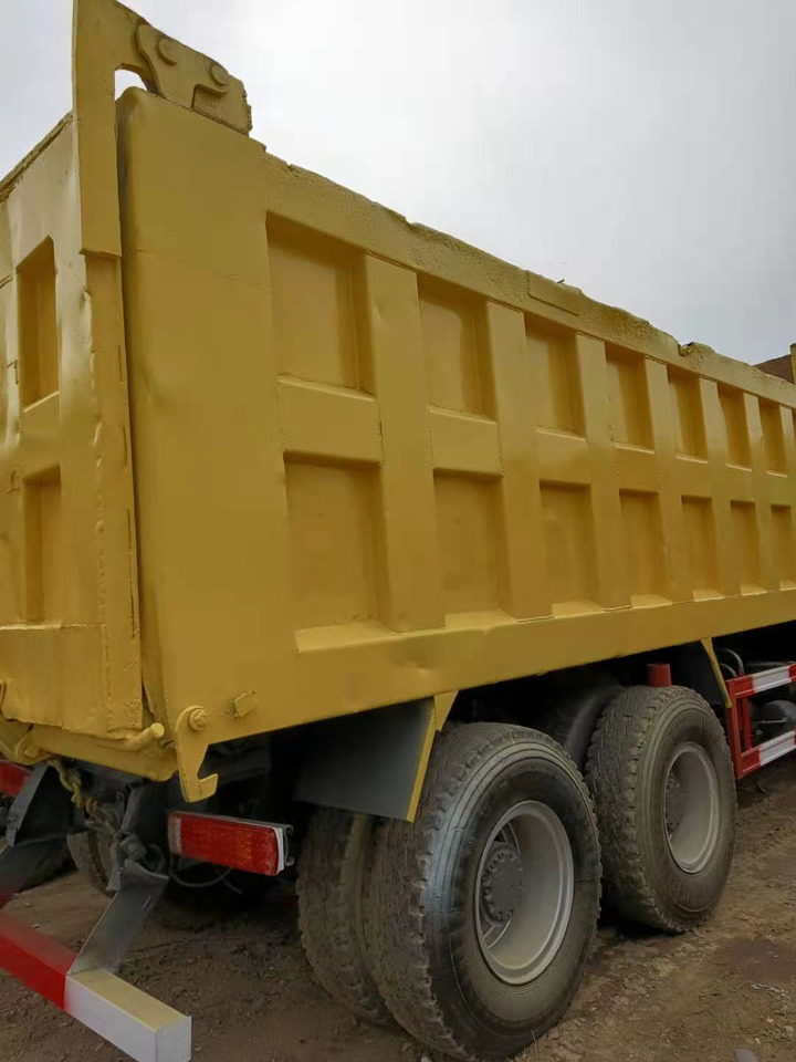 HOWO Dump Truck 371 6/4 Click Here for Discount - Camión volquete: foto 3 HOWO Dump Truck 371 6/4 Click Here for Discount - Camión volquete: foto 3