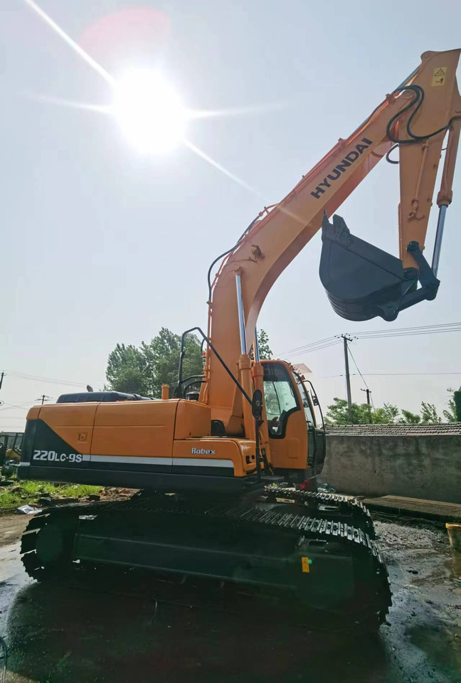 HYUNDAI R220-9S - Excavadora de cadenas: foto 5 HYUNDAI R220-9S - Excavadora de cadenas: foto 5
