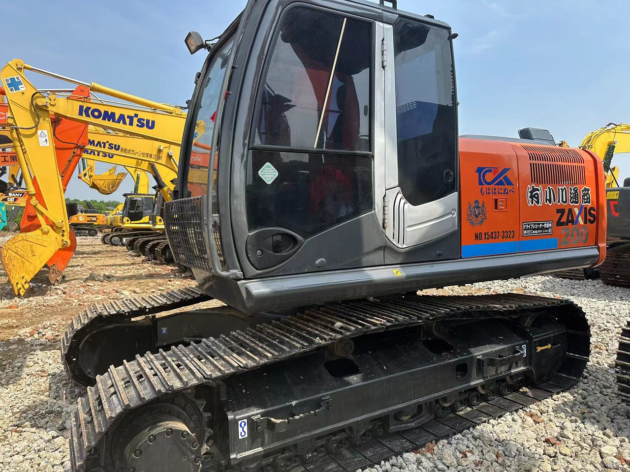 Hitachi ZX200 Excavator Click for Discount - Excavadora de cadenas: foto 3 Hitachi ZX200 Excavator Click for Discount - Excavadora de cadenas: foto 3