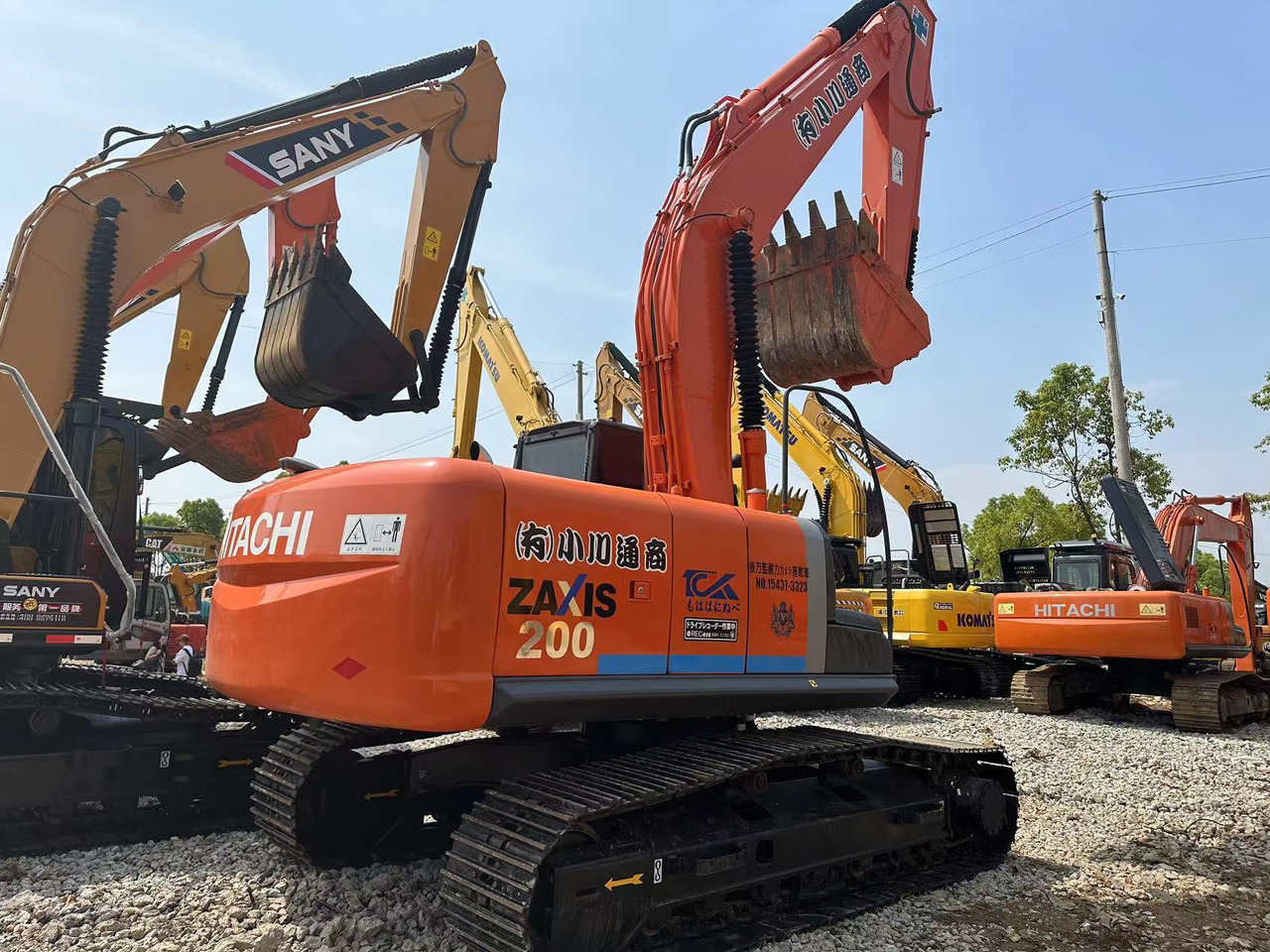 Hitachi ZX200 Excavator Click for Discount - Excavadora de cadenas: foto 1 Hitachi ZX200 Excavator Click for Discount - Excavadora de cadenas: foto 1