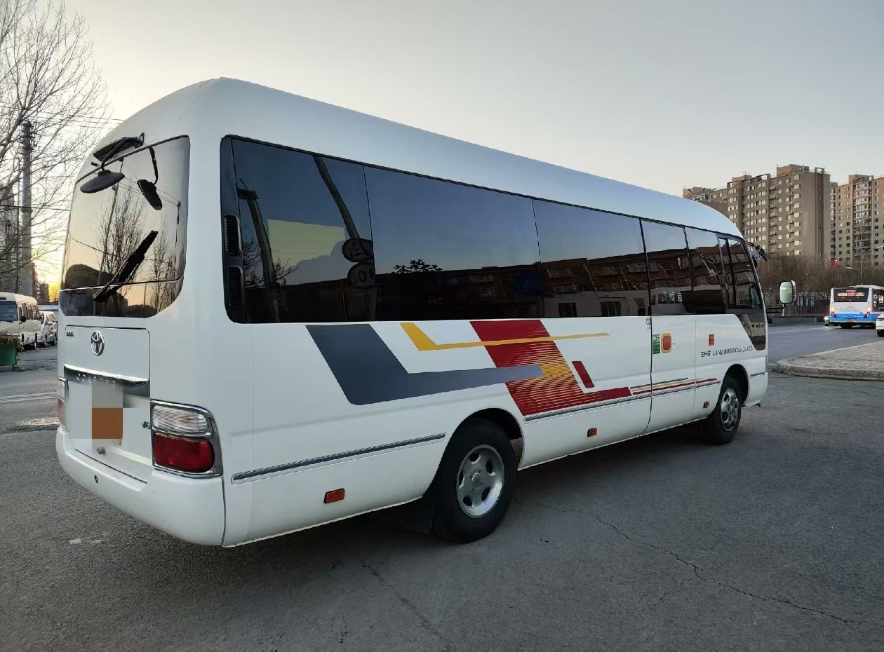 Leasing de TOYOTA White Mini Bus Click Here for Discount TOYOTA White Mini Bus Click Here for Discount: foto 7