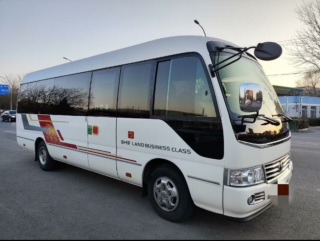 Leasing de TOYOTA White Mini Bus Click Here for Discount TOYOTA White Mini Bus Click Here for Discount: foto 6