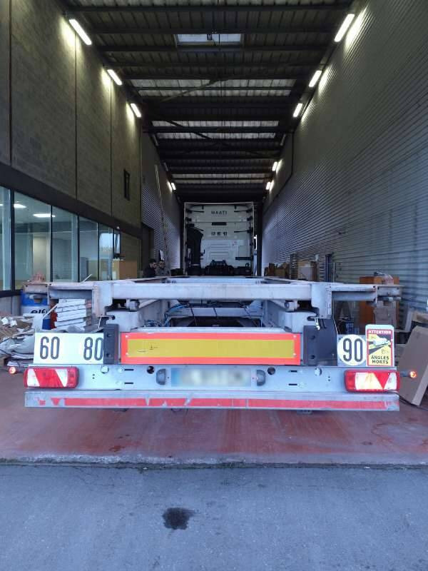 Semi-remorque 3 Essieux 38 TONNES CHARIOT COULISSANT - Semirremolque portacontenedore/ Intercambiable: foto 3 Semi-remorque 3 Essieux 38 TONNES CHARIOT COULISSANT - Semirremolque portacontenedore/ Intercambiable: foto 3