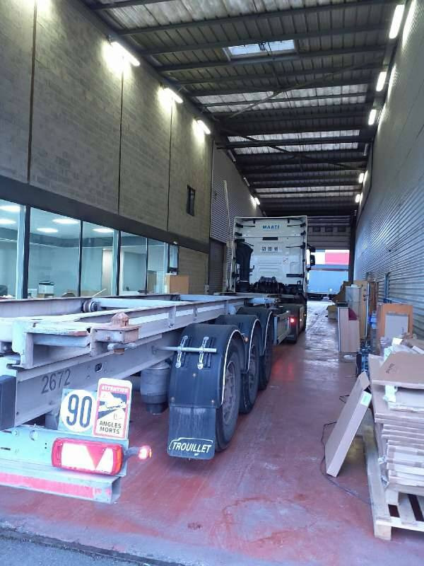 Semi-remorque 3 Essieux 38 TONNES CHARIOT COULISSANT - Semirremolque portacontenedore/ Intercambiable: foto 4 Semi-remorque 3 Essieux 38 TONNES CHARIOT COULISSANT - Semirremolque portacontenedore/ Intercambiable: foto 4